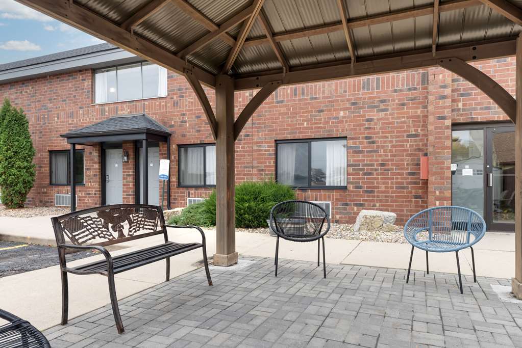 Quality Inn & Suites Mayo Clinic Area - photo 3