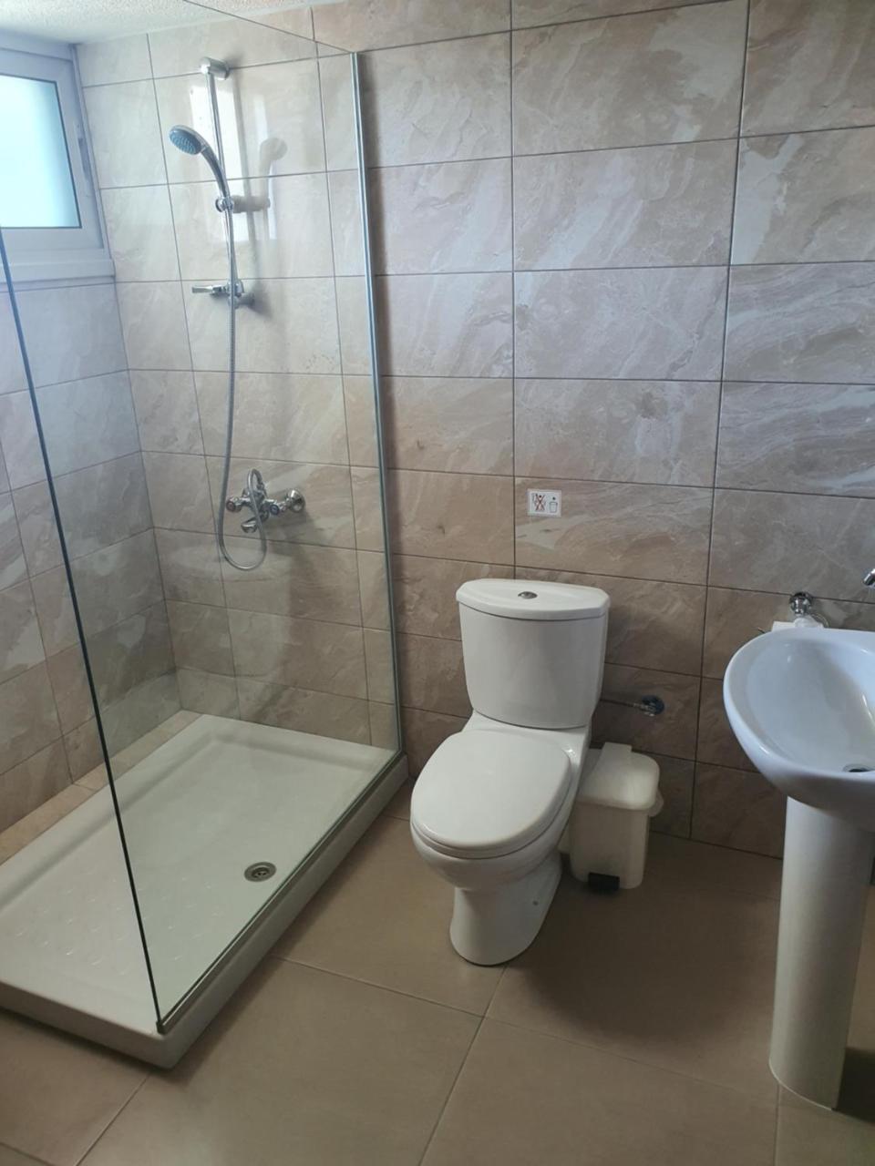 Eleni Apartments