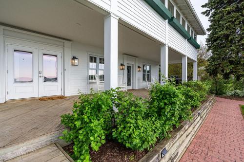Inn at Beulah Beach on Crystal Lake - photo 44