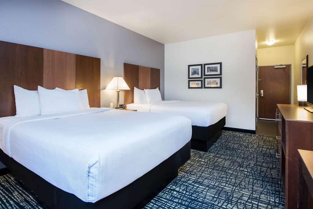 La Quinta Inn & Suites by Wyndham Morgantown - photo 35