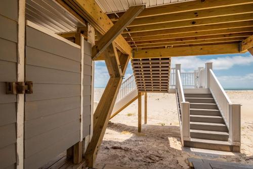 Dunes by Oak Island Accommodations - photo 5