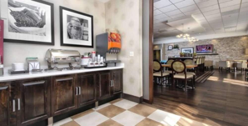 Hampton Inn Tucson Airport - photo 45