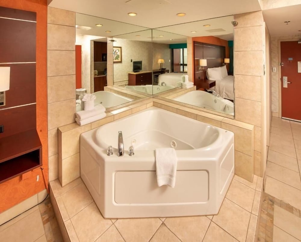 The Breakers Resort Inn - photo 20