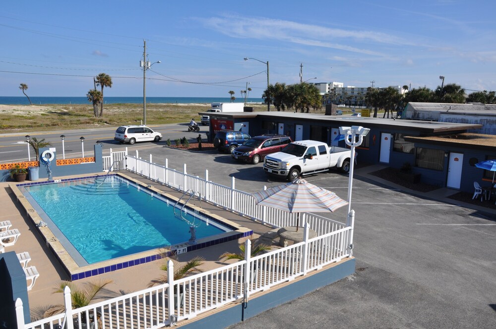 Atlantic Economy Inn - photo 19