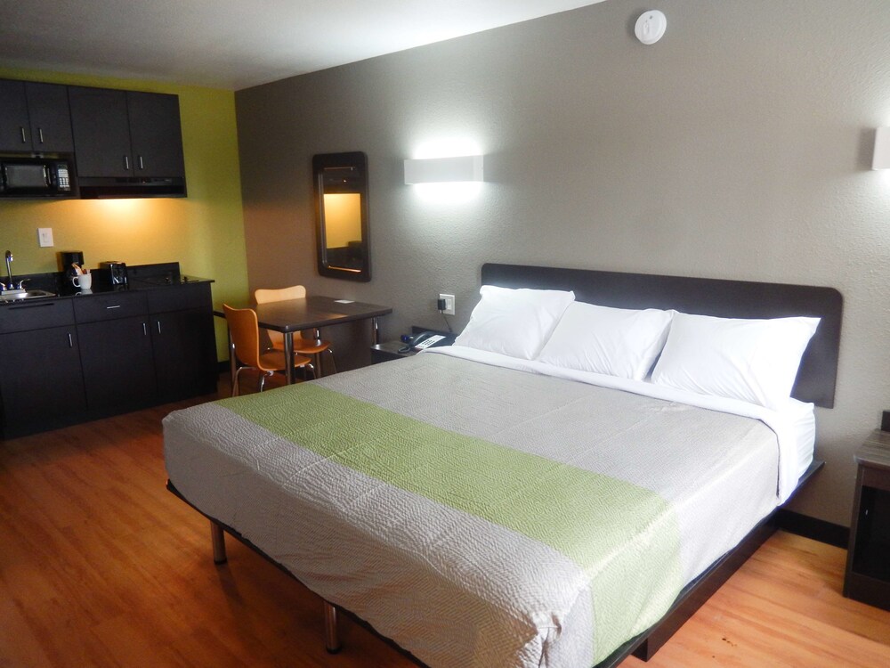 Studio 6 Houston TX Intercontinental Airport South - photo 7
