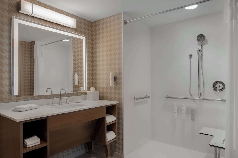 Home2 Suites by Hilton Jacksonville Downtown - photo 32