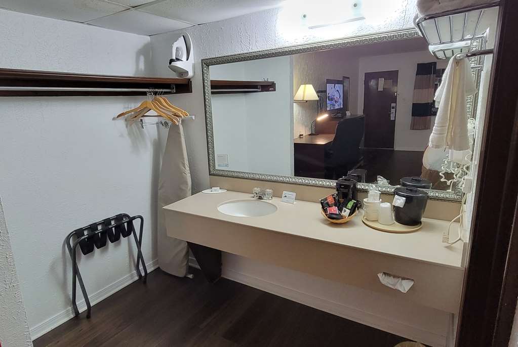 Ramada by Wyndham Mountain Home - photo 86