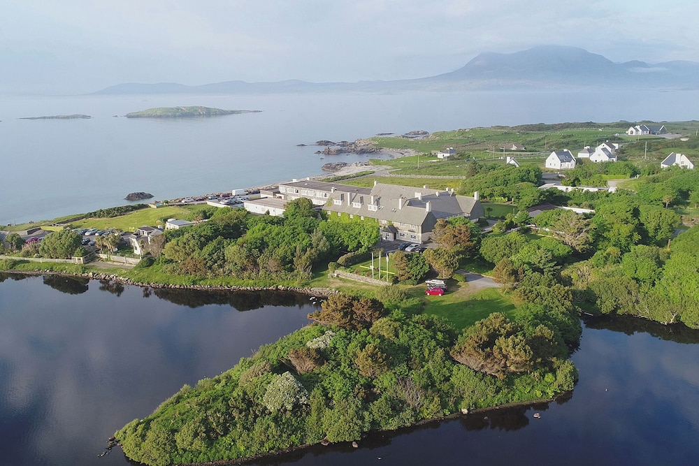 Renvyle House Hotel & Resort — 4-Star Luxury Hotel in Gaillimh, Republic of Ireland