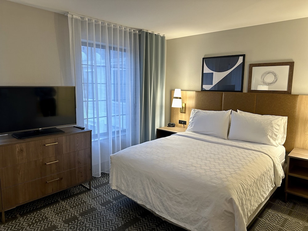Staybridge Suites Milwaukee West Oconomowoc by IHG - photo 36