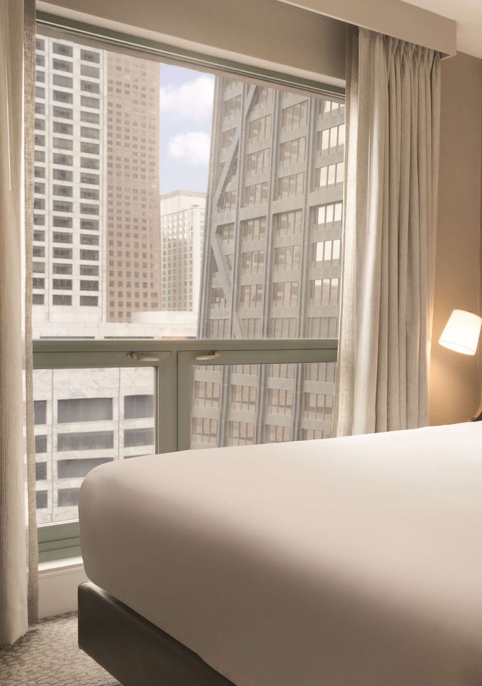 Hilton Chicago Magnificent Mile Suites - photo 30