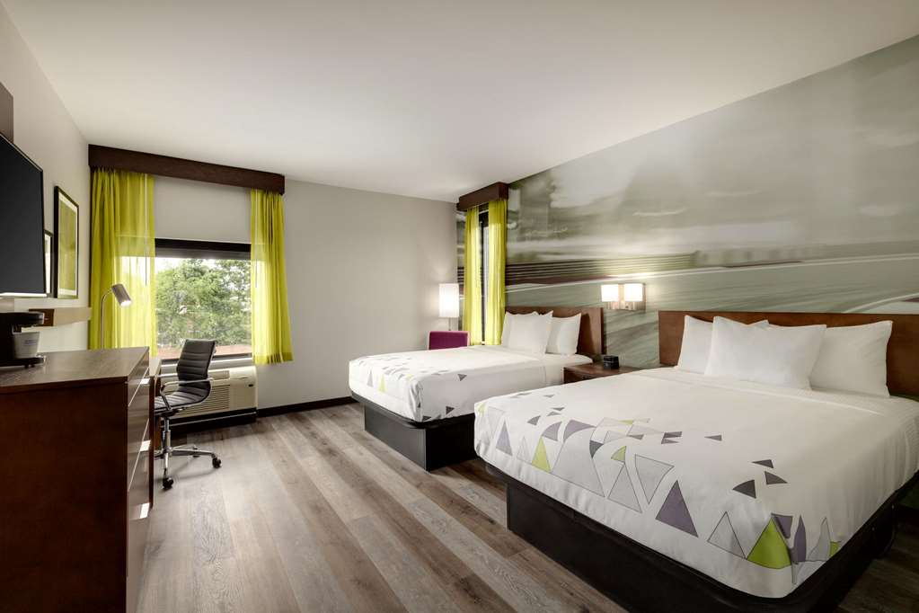 La Quinta Inn & Suites by Wyndham Braselton - photo 43