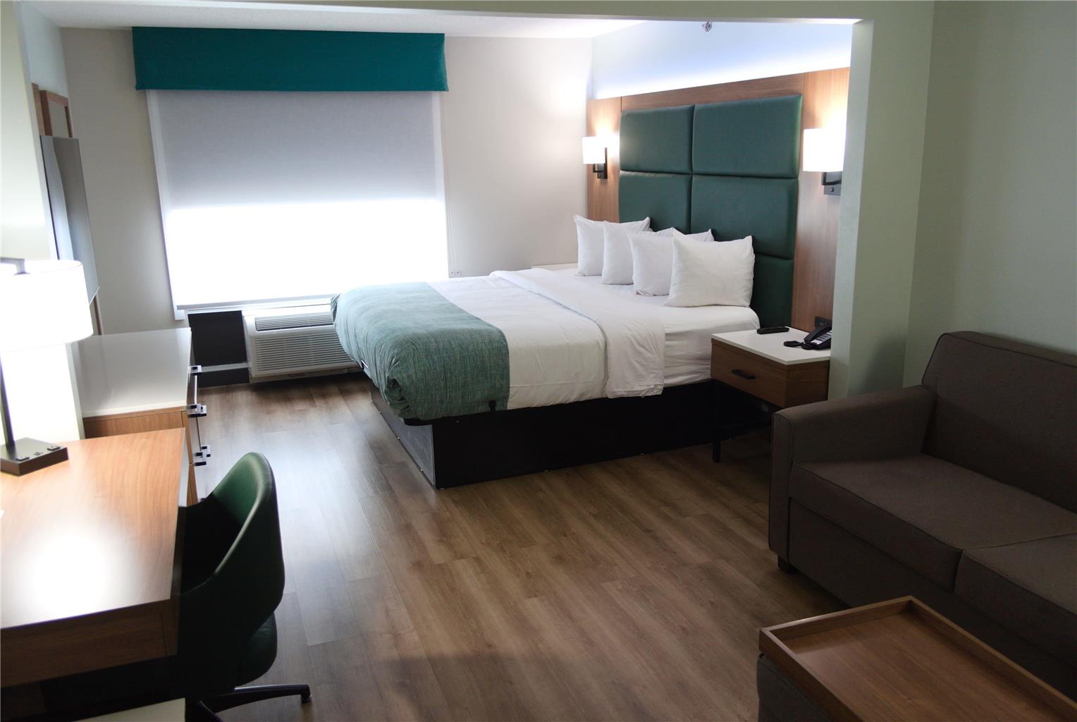Wingate by Wyndham Vienna Parkersburg Marietta - photo 23
