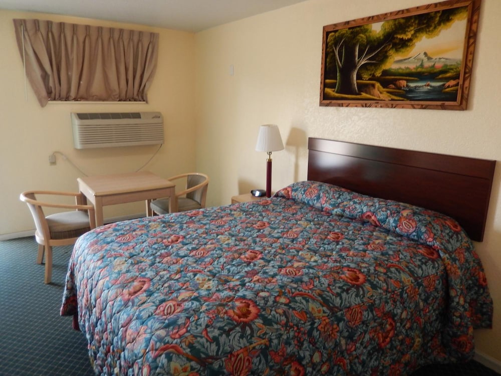 Townsman Motel - photo 13