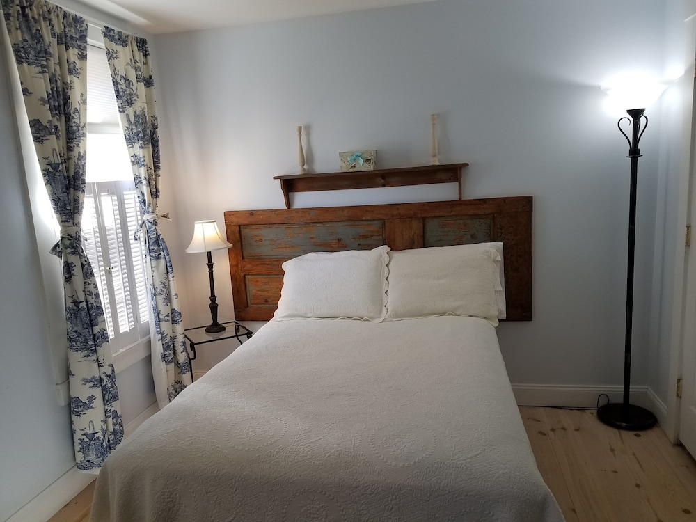 Tilton Inn - photo 4