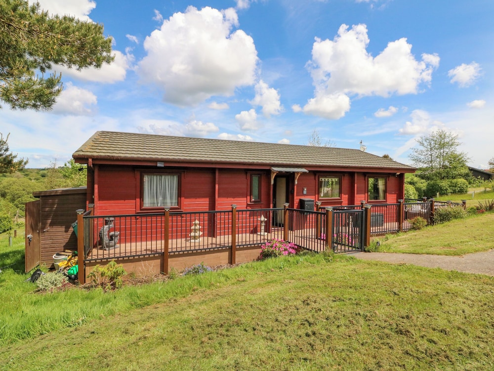 Moonlake Lodge — 4-Star Luxury Hotel in Bideford, United Kingdom