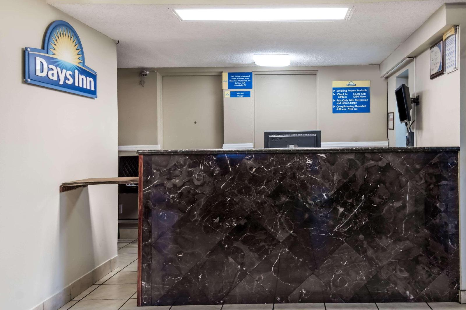 Skylite Inn - photo 20
