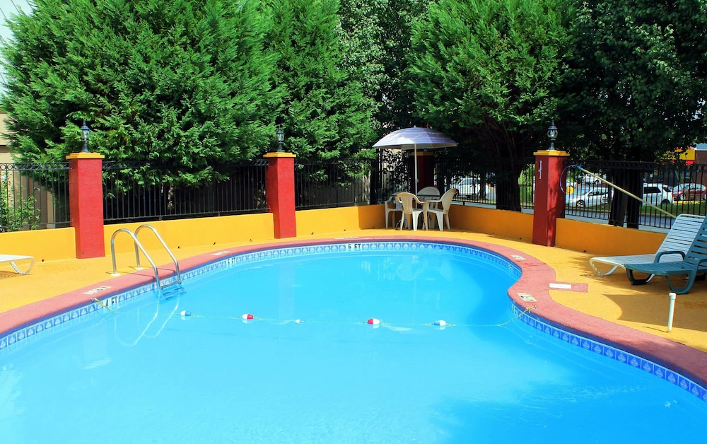 Red Roof Inn Atlanta Southeast Stockbridge - photo 39
