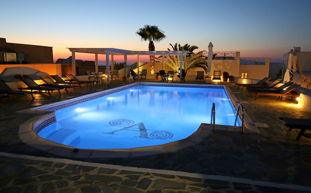 Aethrio Sunset Village Oia in Oia, Greece