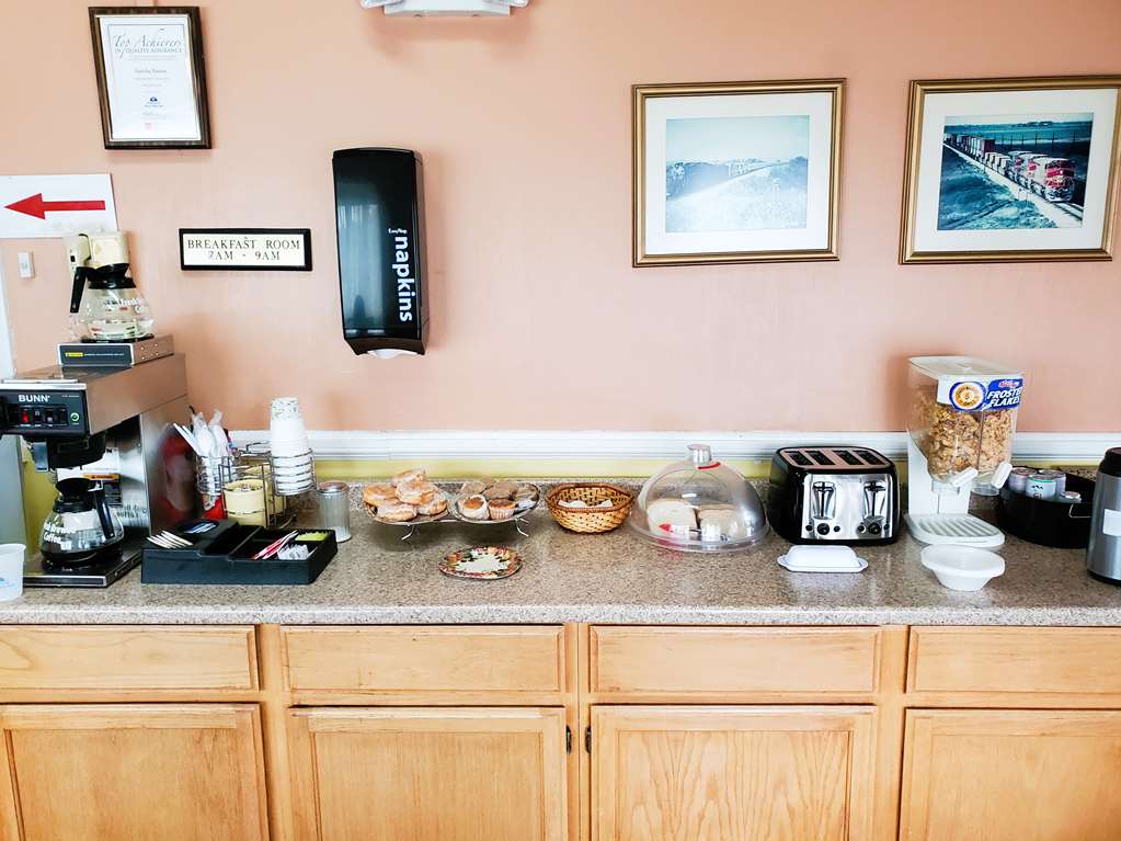 Americas Best Value Inn Arkansas City - photo 11