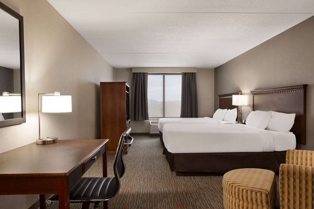 Wingate by Wyndham Bridgeport Clarksburg - photo 24