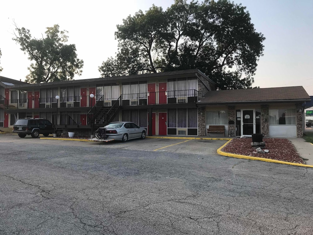Budget Host Village Inn - photo 19