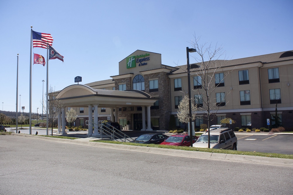 Holiday Inn Express & Suites Youngstown West Austintown by IHG