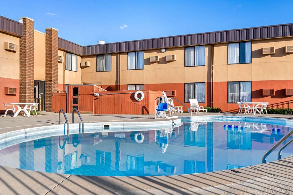 Econo Lodge Billings - photo 28