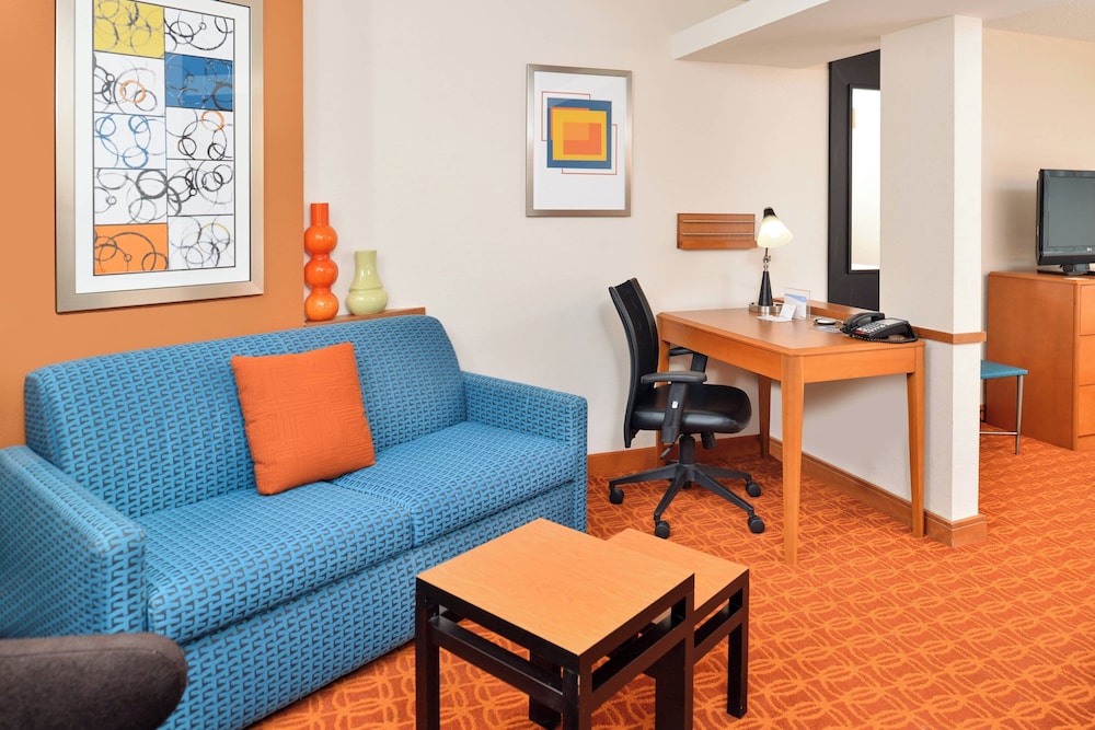Fairfield Inn & Suites by Marriott Kingsland - photo 14