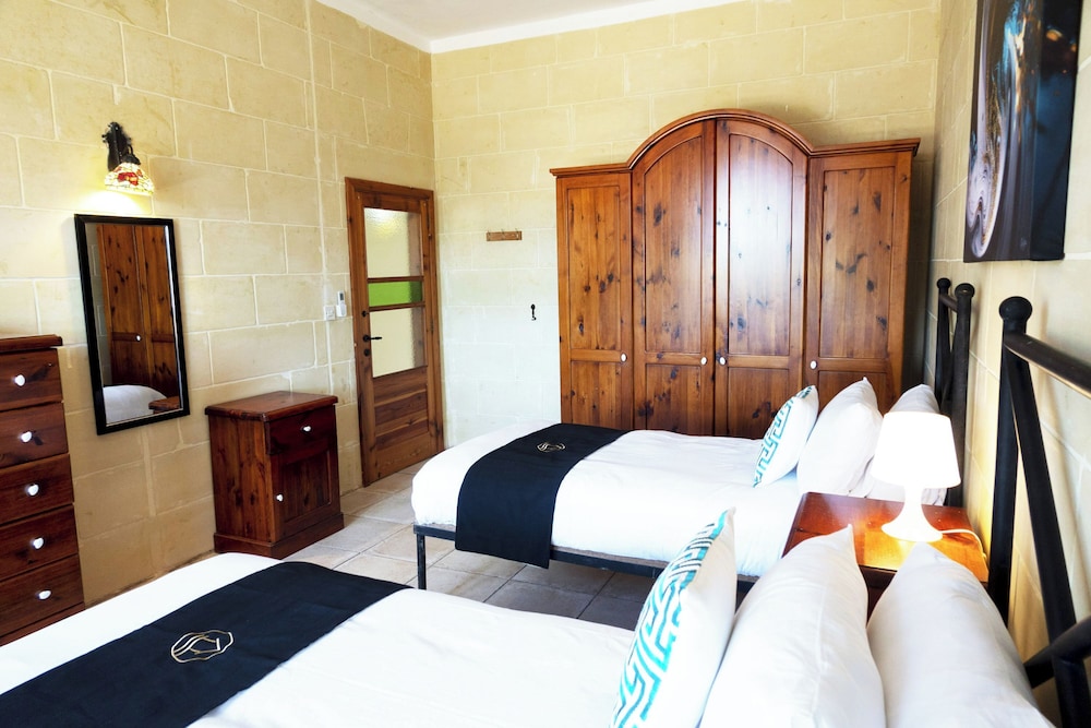 Zest Holiday Home — 4-Star Luxury Hotel in Qala, Malta