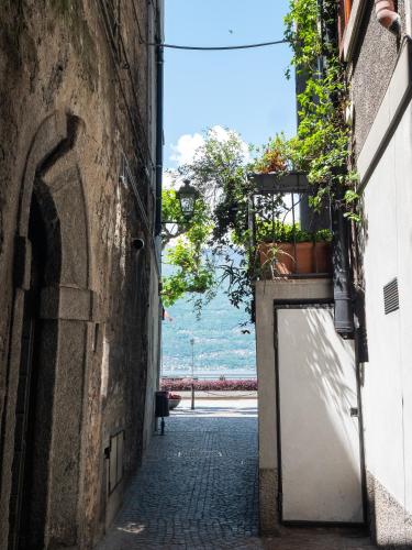 Camelia House — 4-Star Luxury Hotel in Bellano, Italy