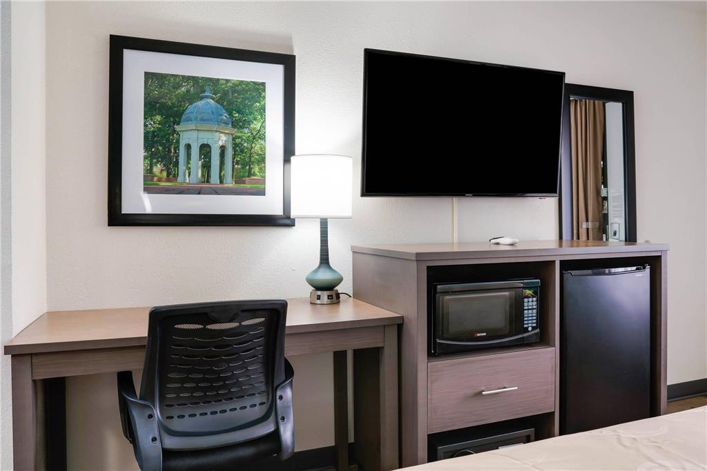Quality Inn Greenville near University - photo 18