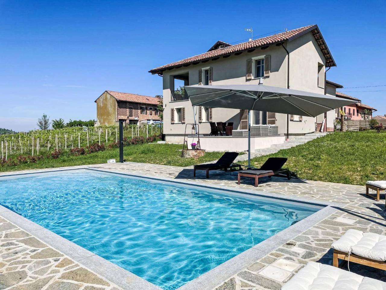 Apartment La Rosa by Interhome — 4-Star Luxury Hotel in Costigliole D'asti, Italy