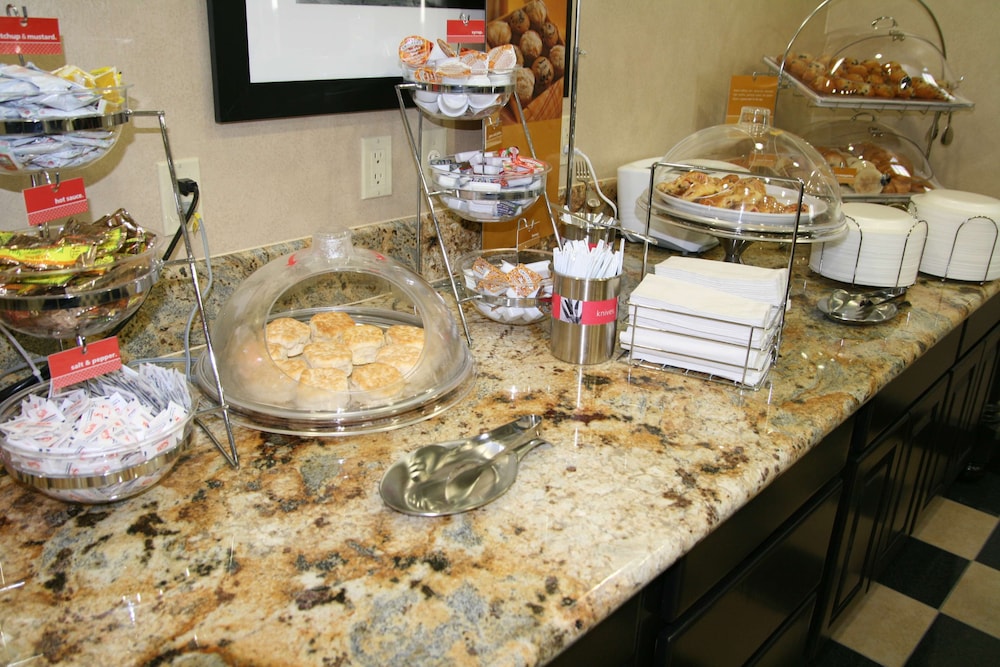 Hampton Inn & Suites Decatur - photo 38