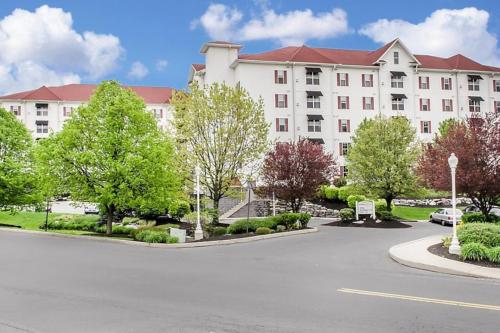 Smell The Chocolate From Hershey Park In This Great Resort 2bd Vacation Condo — Hershey
