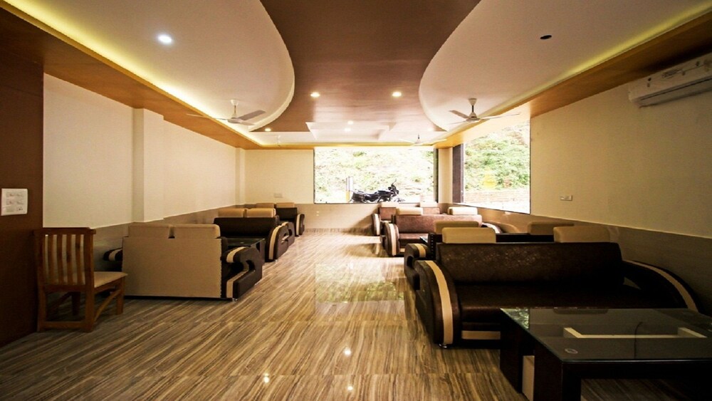 Hotel Grand Tapovan — Shivpuri