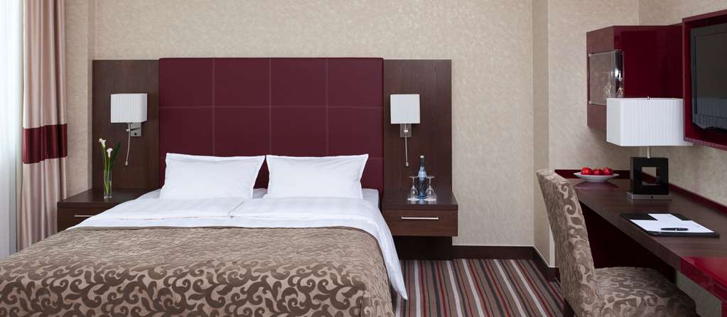 Steigenberger Graf Zeppelin, Stuttgart, Germany - Deluxe room