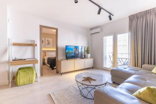 AR6 Pablo Picasso 4 Bedroom Apartment — 4-Star Luxury Hotel in Estepona, Spain