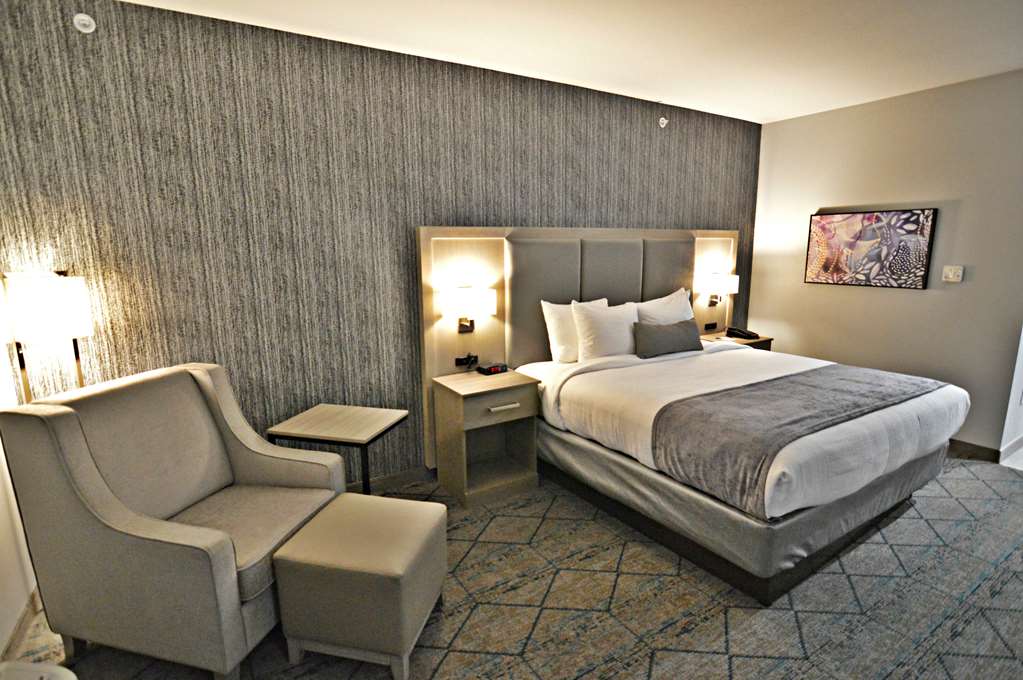 Best Western Plus Executive Residency Oklahoma City I 35 - photo 11