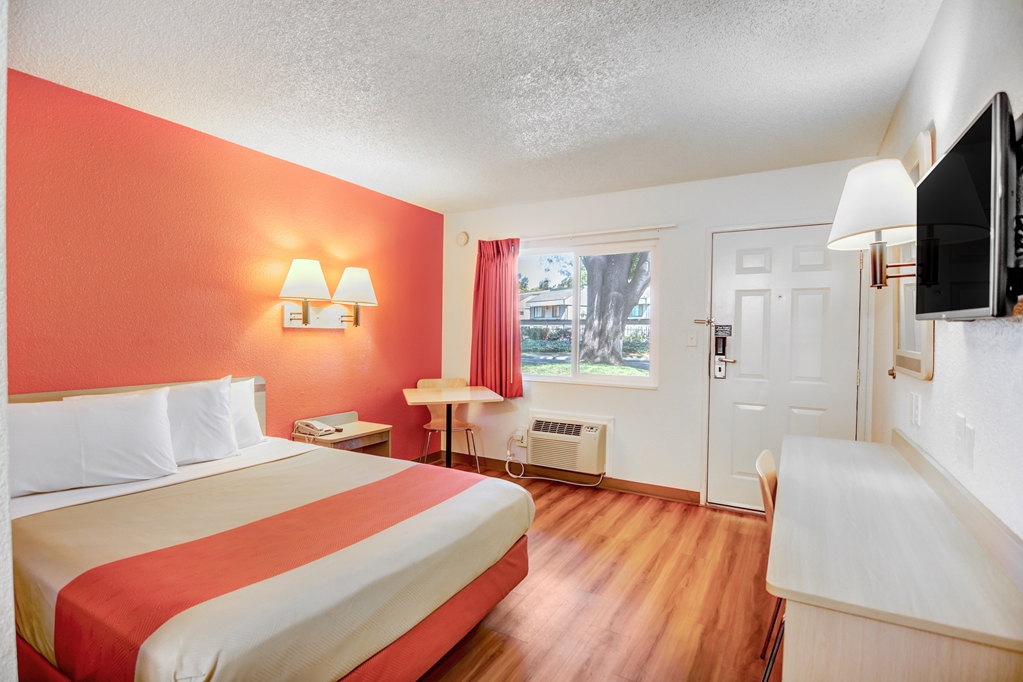 Motel 6 Stockton CA North - photo 11
