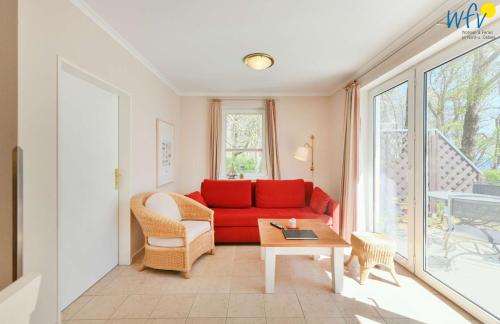 Haus am Hövt Ferienwohnung 11 — 4-Star Luxury Hotel in Ostseebad Goehren, Germany