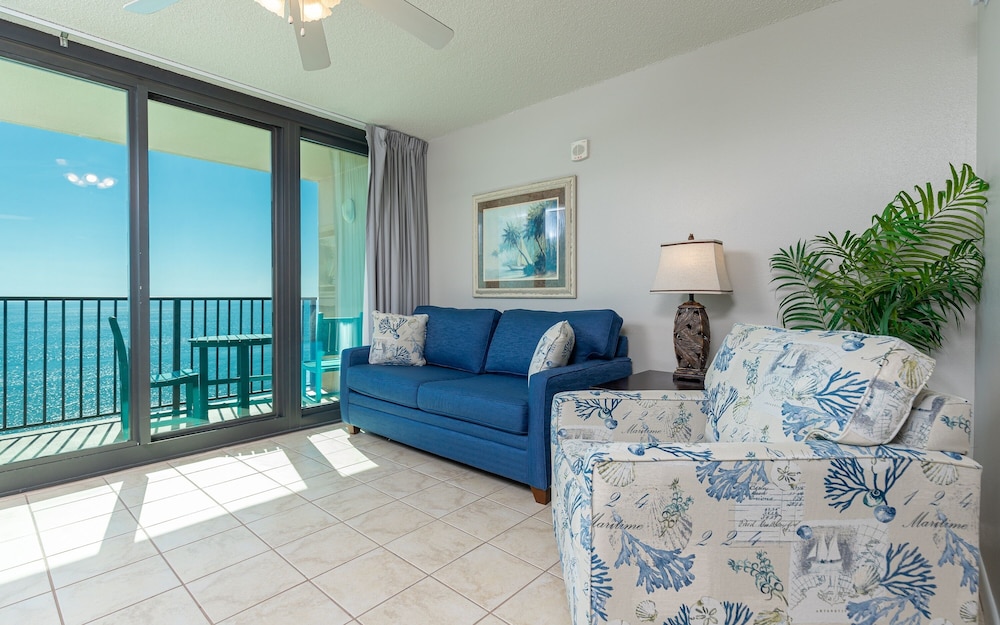 Phoenix All Suites West Hotel 1106 1 Bedroom Condo by Redawning - featured photo