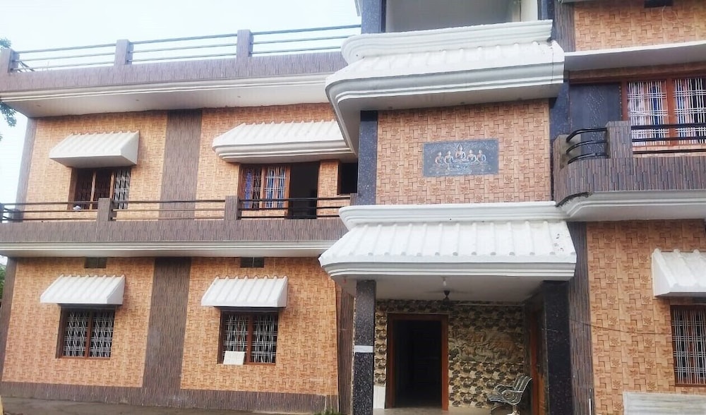 Hotel Gayatri Palace — hotel in Chandauli