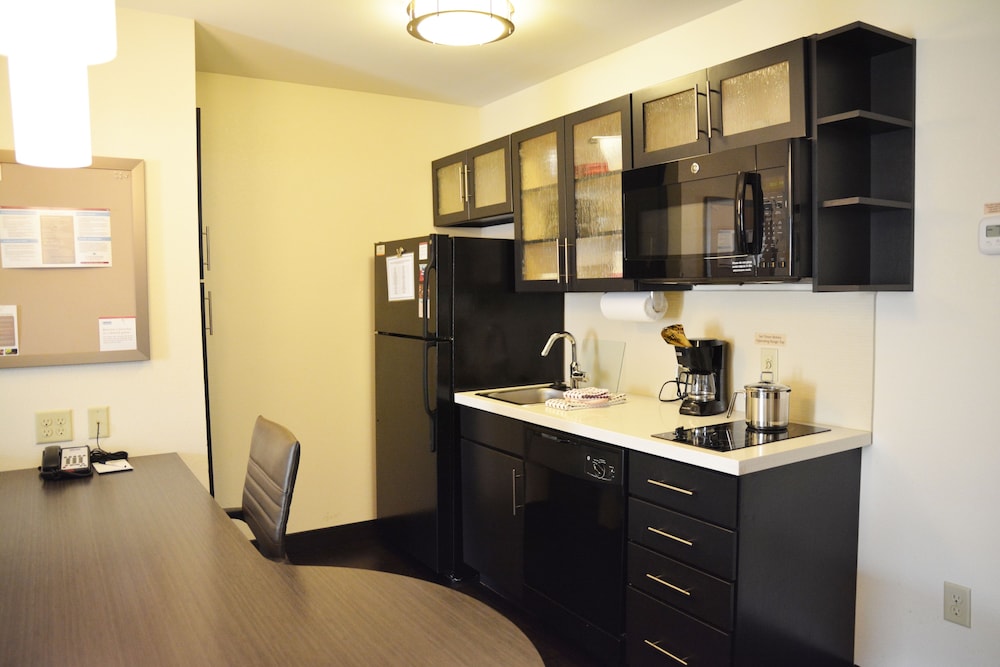Candlewood Suites Youngstown W I 80 Niles Area by IHG - photo 19