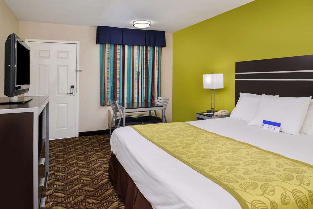 Americas Best Value Inn Pasadena Houston - photo 18