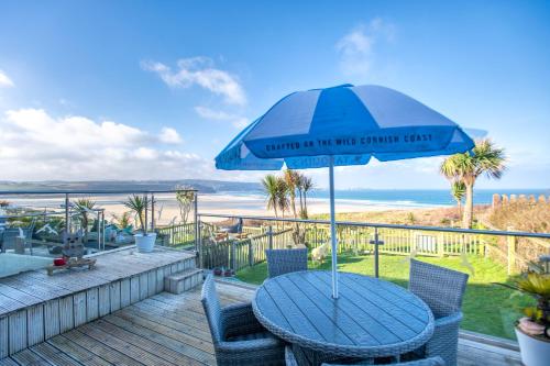 Beach View House Self Catering Hayle St Ives Bay Cornwall — 4-Star Luxury Hotel in Hayle, United Kingdom