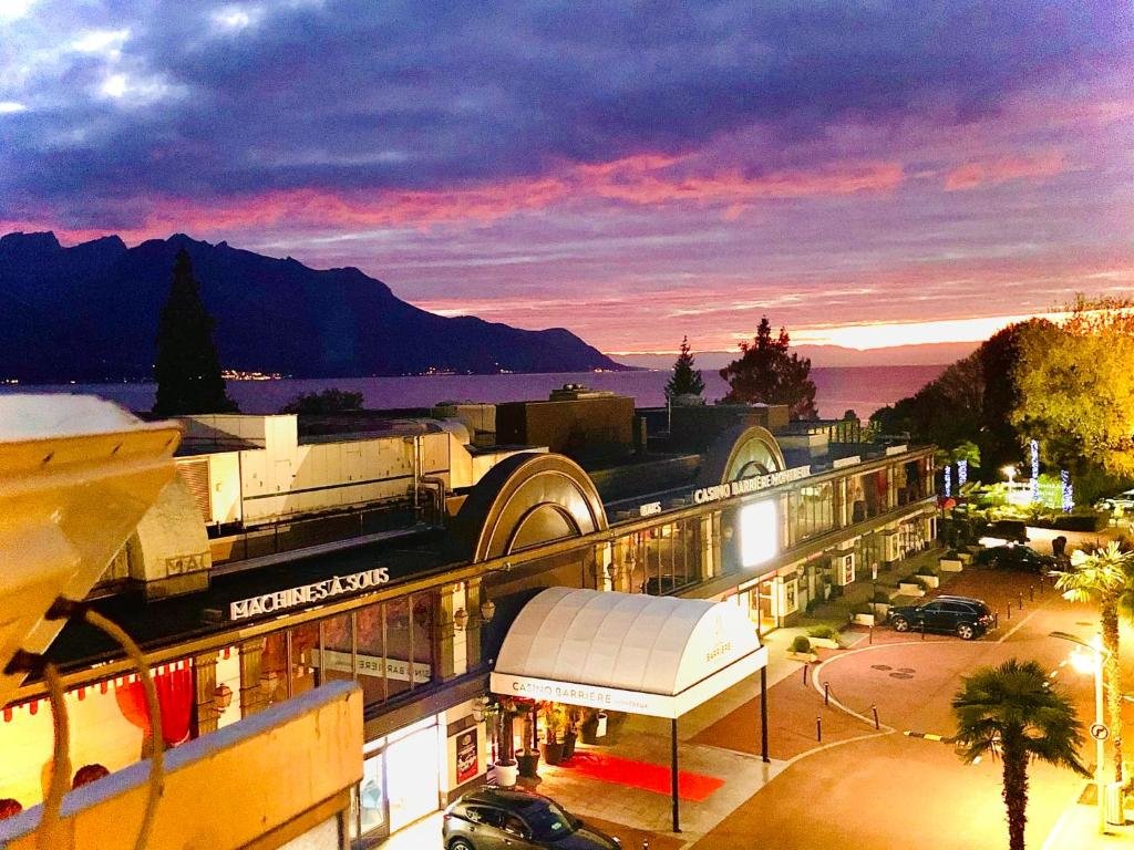 13 Lake View Family central modern app — 4-Star Luxury Hotel in Montreux, Switzerland