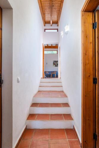 Casa Mira Vale Calm Country House by Lisbeyond — 4-Star Luxury Hotel in Aljezur, Portugal