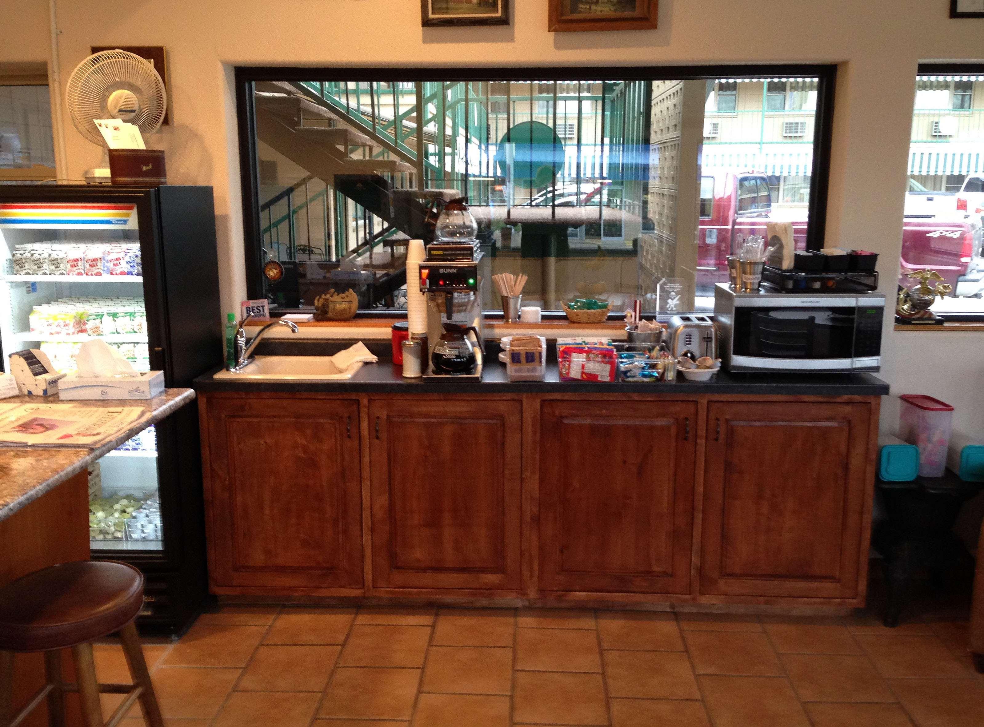 Americas Best Value Inn North Platte - photo 15