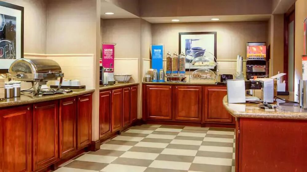 Hampton Inn & Suites Mountain Home - photo 25