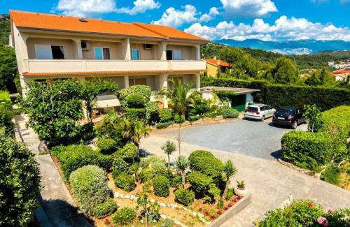 Apartments by the sea Barbat Rab 21809 — 4-Star Luxury Hotel in Rab, Croatia